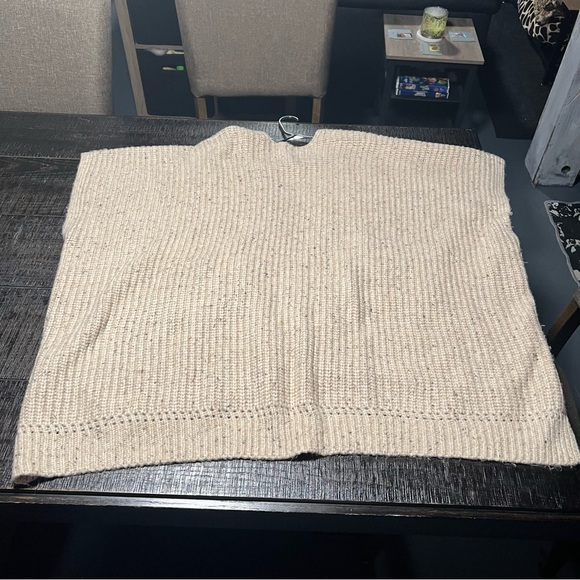 Aerie one size tan cape - Picture 4 of 4